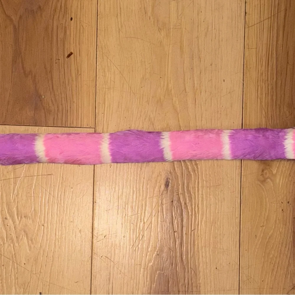 Hawaiian Handmade Feather Hat Band - Picture 4 of 5